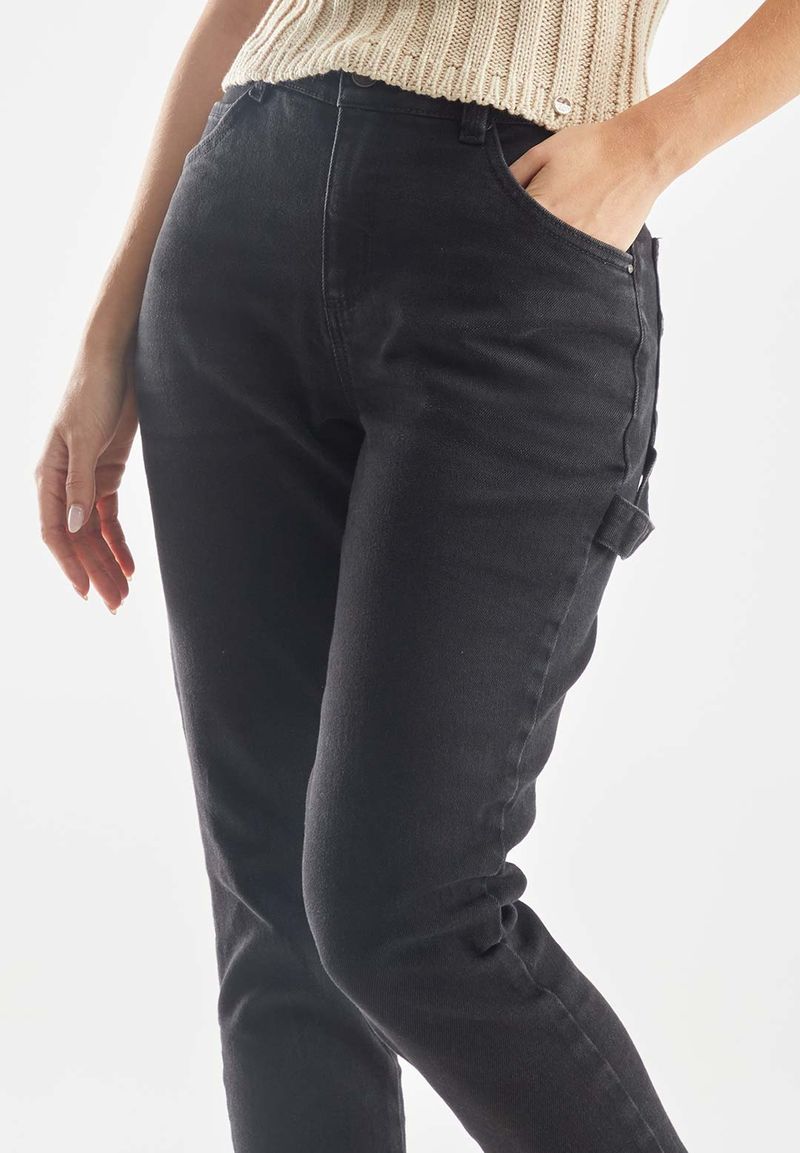 JEAN-MOM-10036922-NEGRO_4
