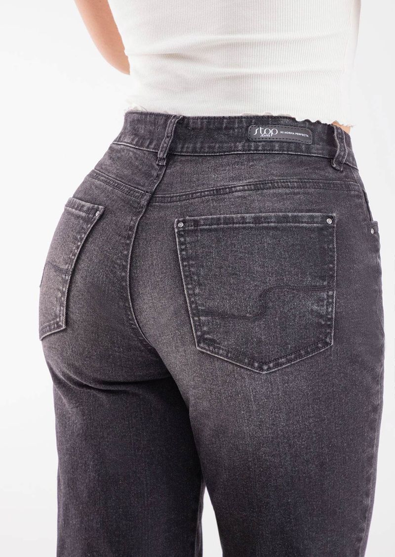 JEAN-MOM-13001847-NEGRO_6