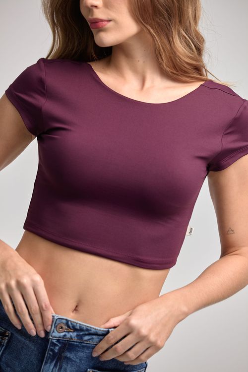 Camiseta berenjena con escote en espalda para mujeres