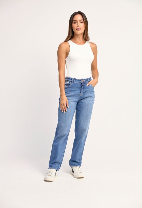 Mom jean tiro alto bota tubo