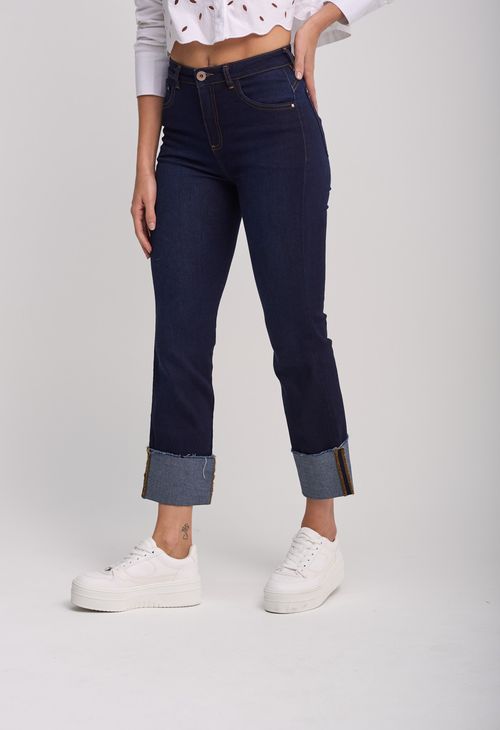 Jean levantacola con bota doblada para mujeres
