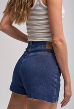SHORT-10311933-MEDIO_6