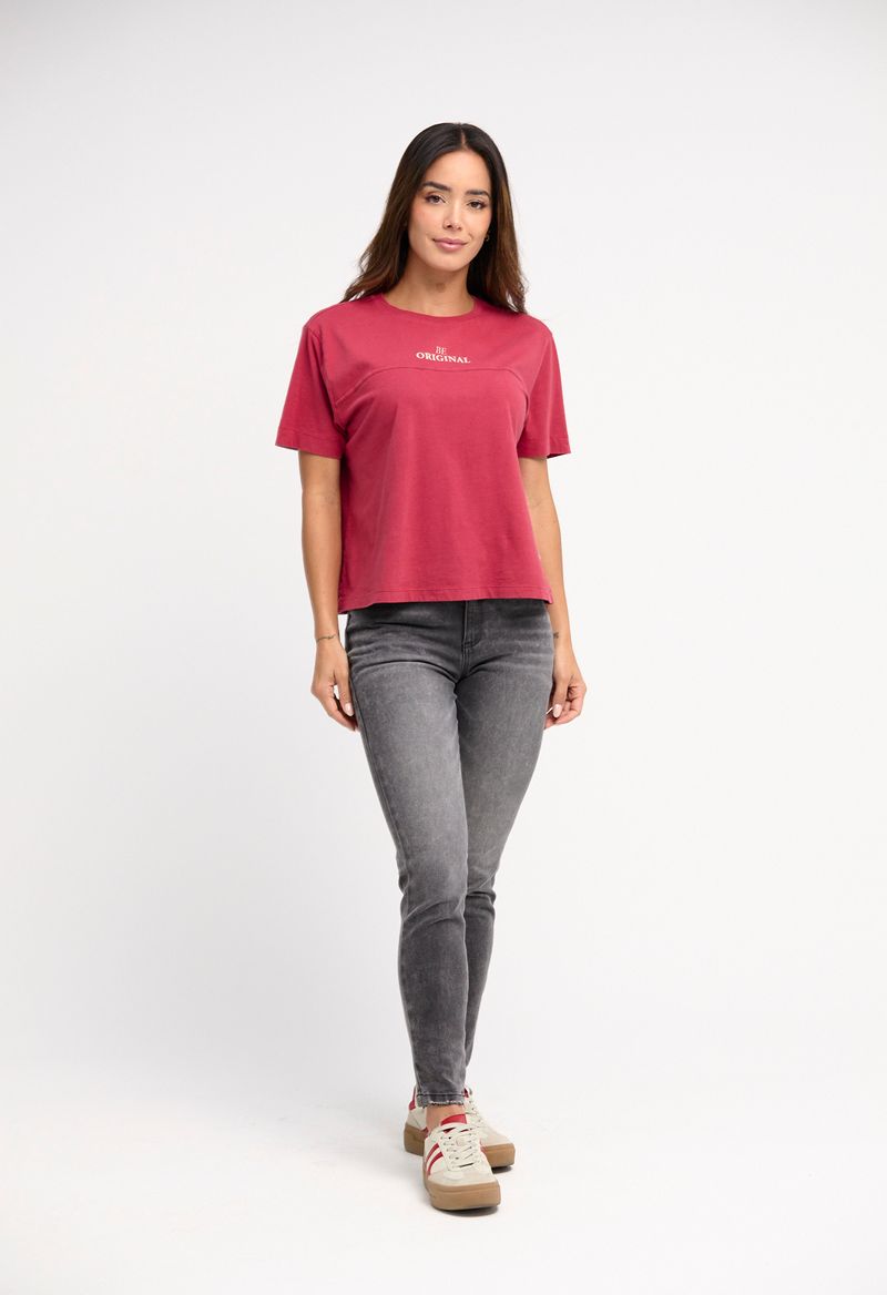 CAMISETA-11552814-VINOTINTO_5