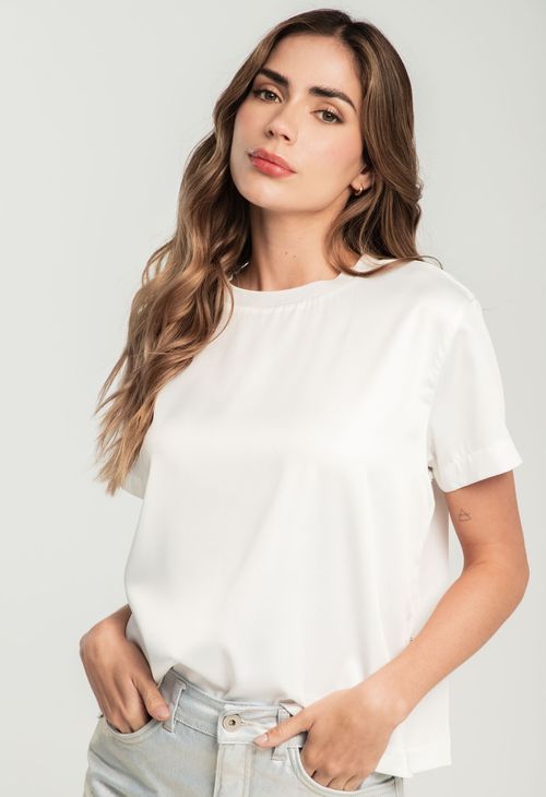 Blusa marfil con cuello rectilíneo para mujeres