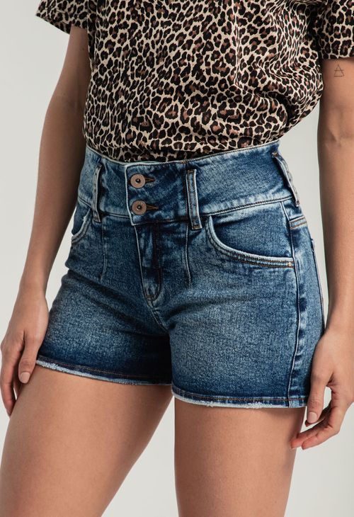 Short lavado medio y pretina ancha para mujeres