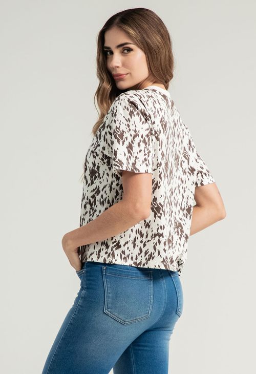 Camiseta marfil estampado full print para mujeres
