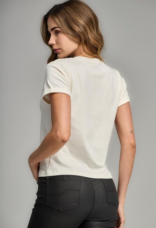 Camiseta marfil cuello en rib para mujeres