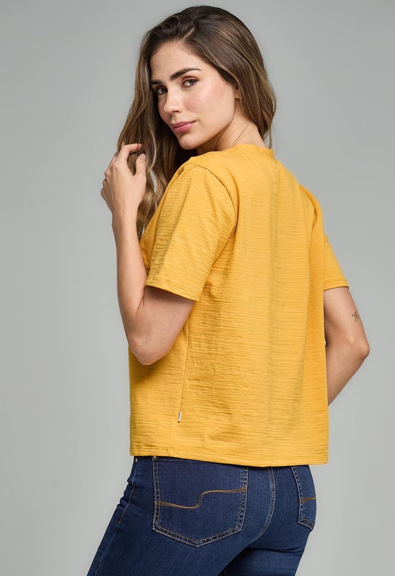 CAMISETA-11605814-MOSTAZA_3.jpg