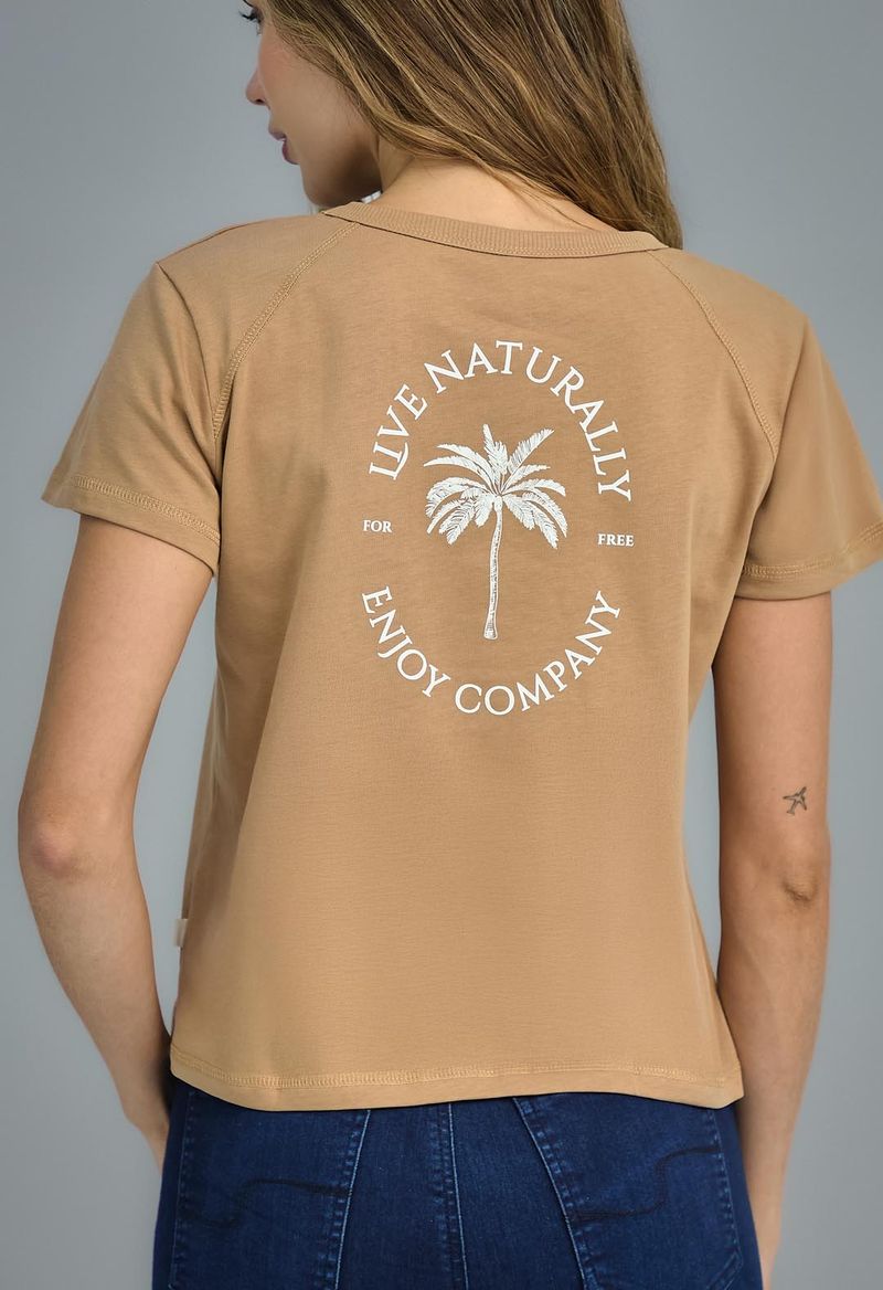 CAMISETA-11612814-CHOCOLATE_2.jpg