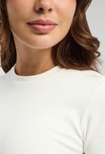 CAMISETA-15009949-MARFIL_4.jpg
