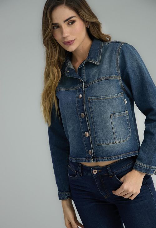 Chaqueta medio con broches para mujeres