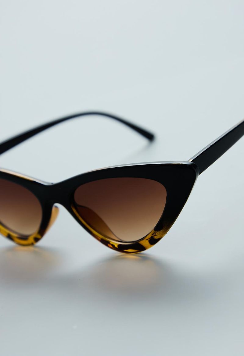 GAFAS-19200933-CAFE_2.jpg