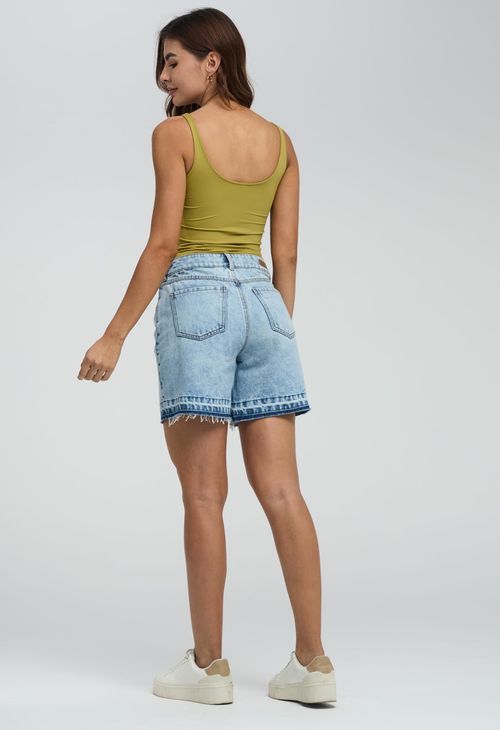 Bermuda clara ruedo desflecado para mujeres
