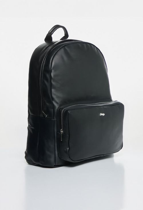Morral negro con bolsillo en frente