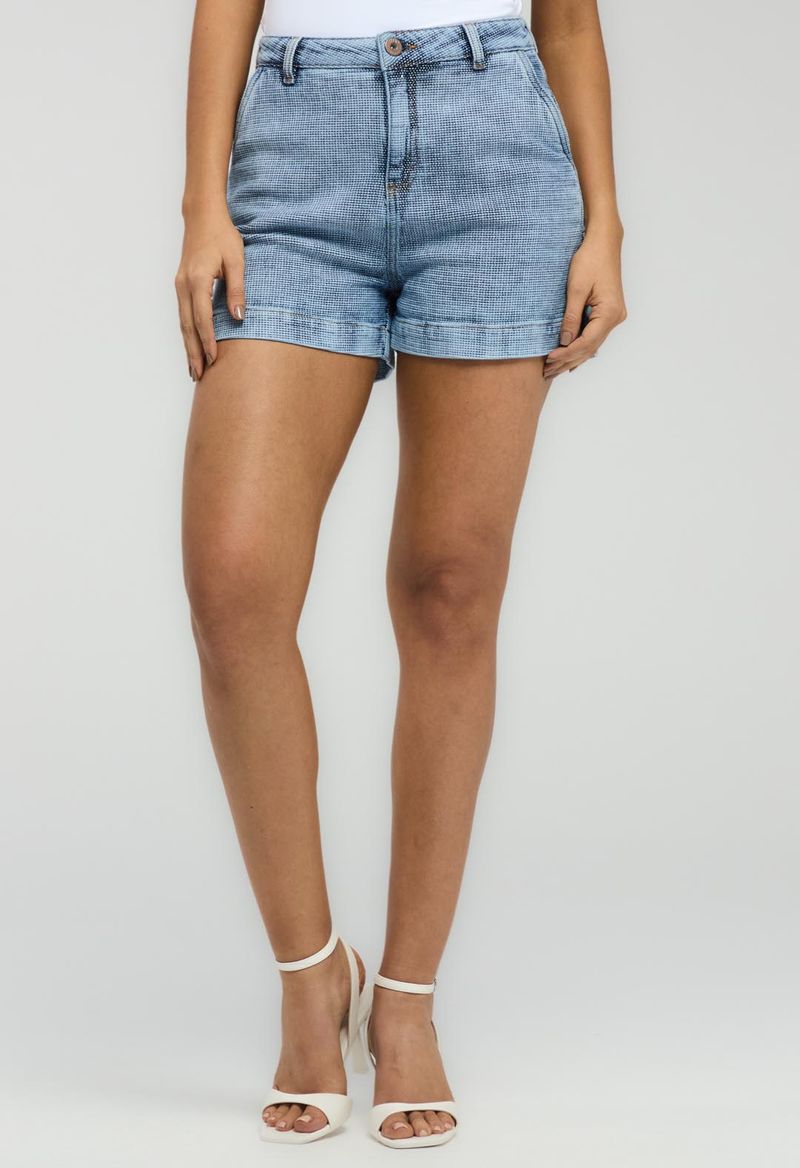 SHORT-10339933-CLARO_4.jpg