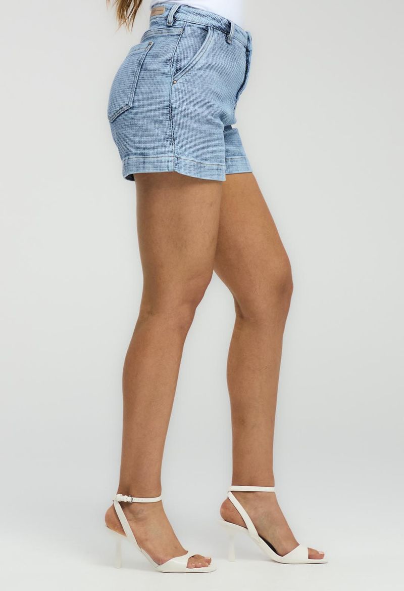 SHORT-10339933-CLARO_6.jpg