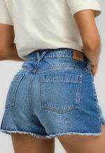 SHORT-10338933-MEDIO_3.jpg