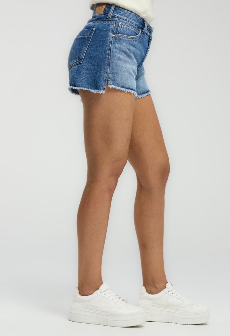 SHORT-10338933-MEDIO_6.jpg
