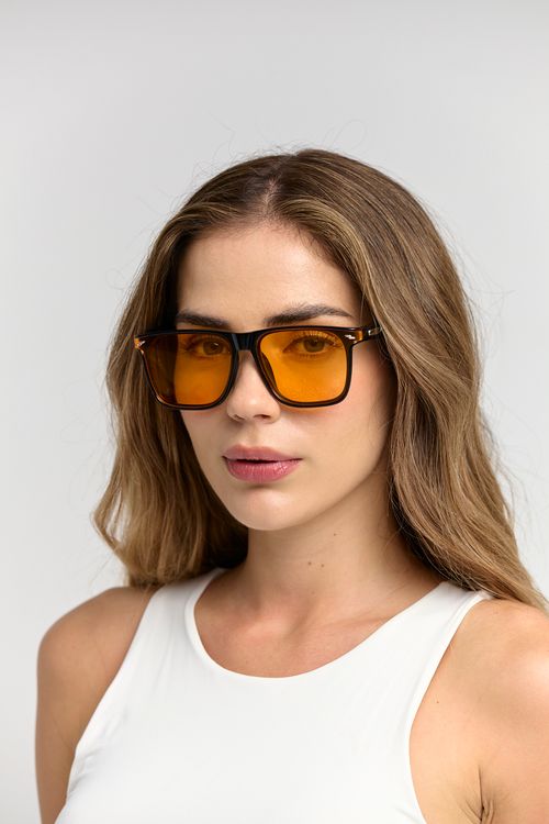 Gafas para sol con lente en contraste