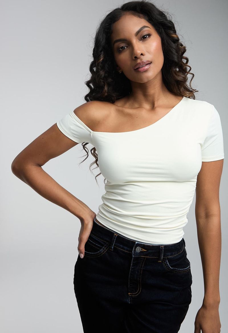 CAMISETA-11628914-MARFIL_1.jpg