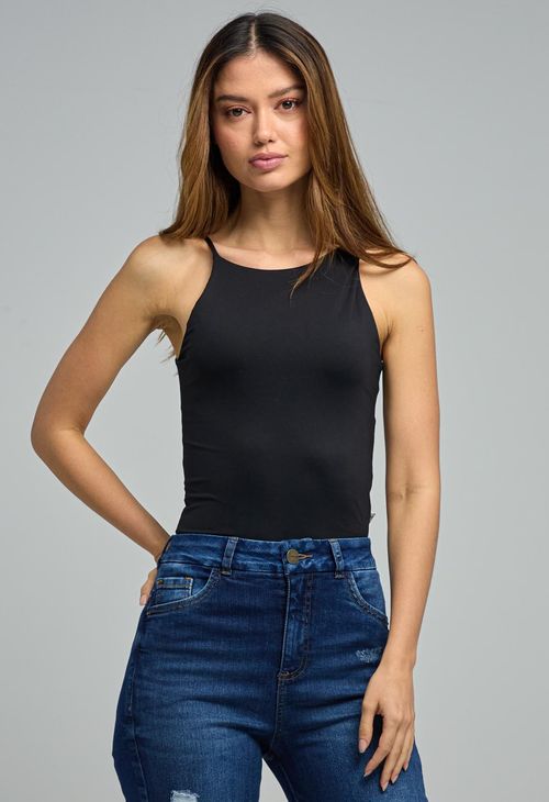 Camiseta negra con drapeado para mujeres