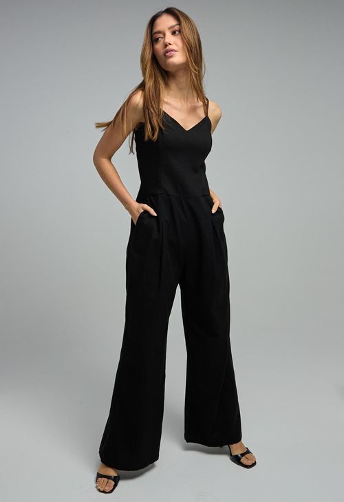 Enterizo negro con escote en espalda para mujeres