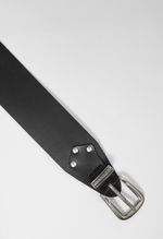 FAJON-19122822-NEGRO_2