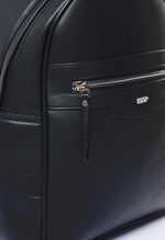 MORRAL-19011838-NEGRO_3