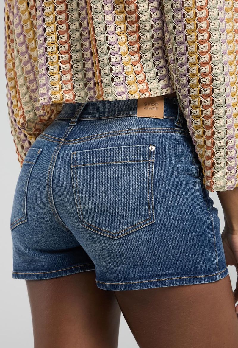 SHORT_10343933_MEDIO_6