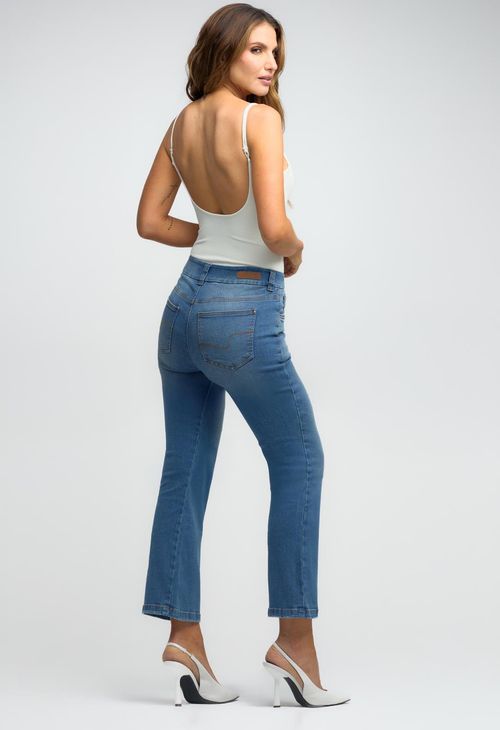 Jean tejano medio con bota ancha para mujeres